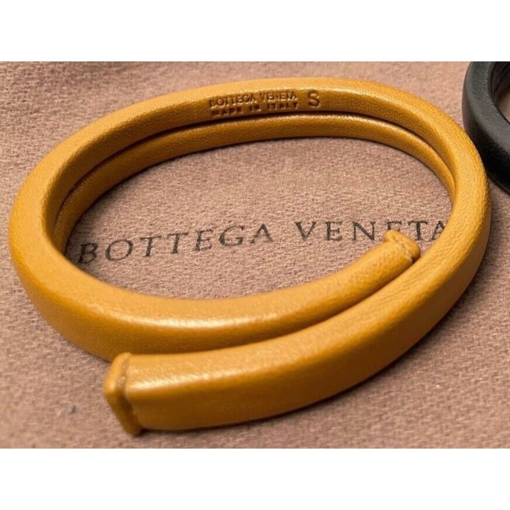 BOTTEGA VENETA CAMEL LEATHER WRAP‎ BRACELET S